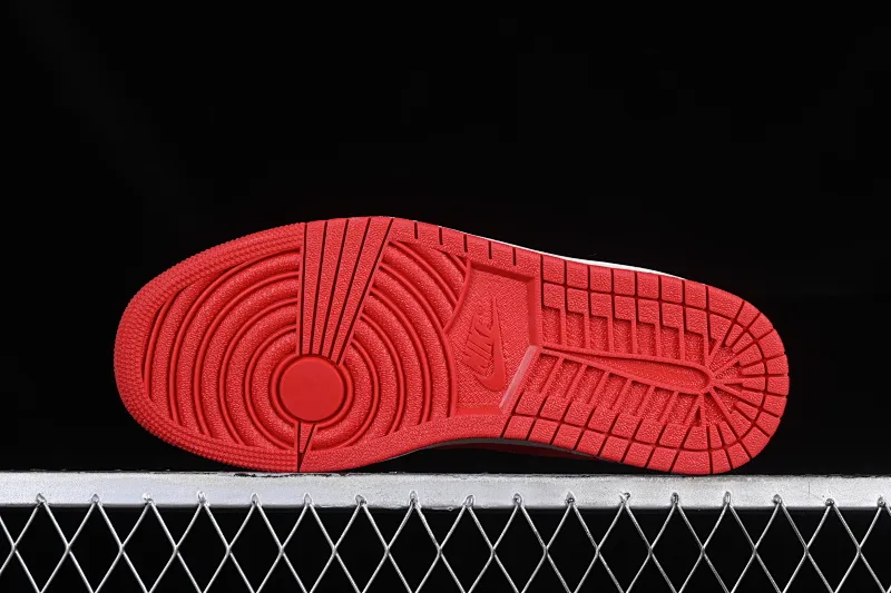 All Categories Air Jordan Jordan Series Basketball Shoes Air Jordan 1 Low Travis Scott x Air Jordan 1 Low OG AJ1 Joe 1 Reversed Overhook Joint Style Casual Sports Basketball Shoes DM7866-698